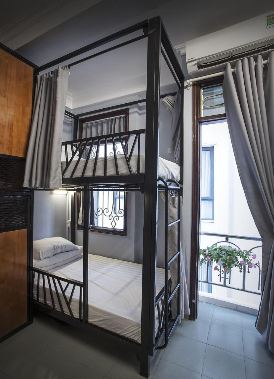 The Chi Novel Hostel Hanoi Exterior photo